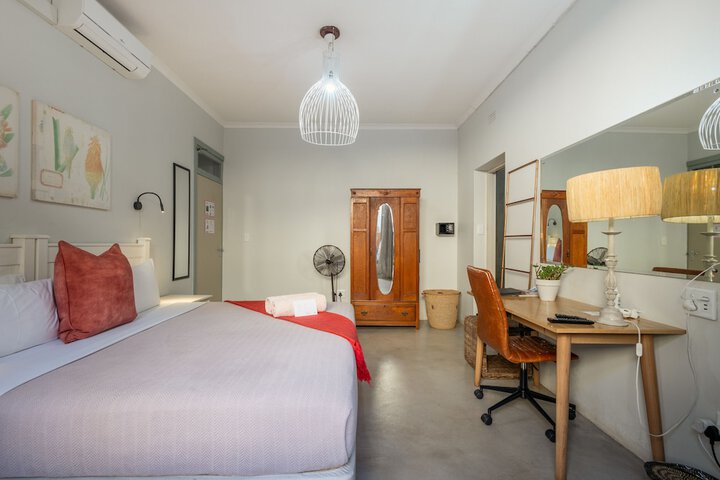 Room 11 of 51