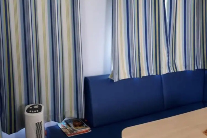 Room 4 of 16