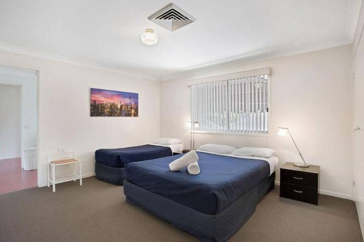 Room 28 of 69