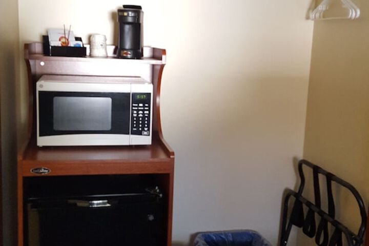 Room 13 of 68