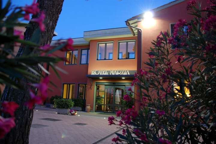 Hotel Entry