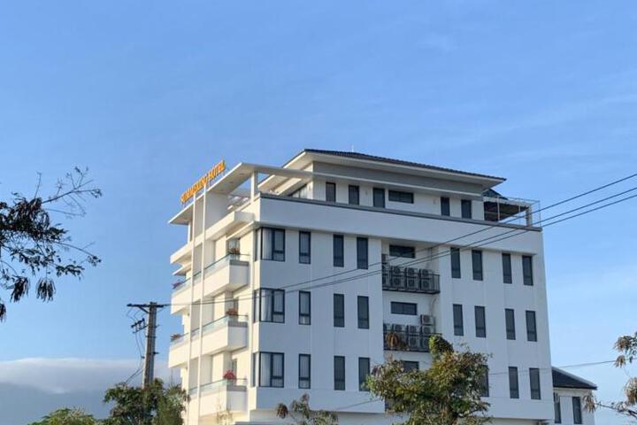 Summering Hotel