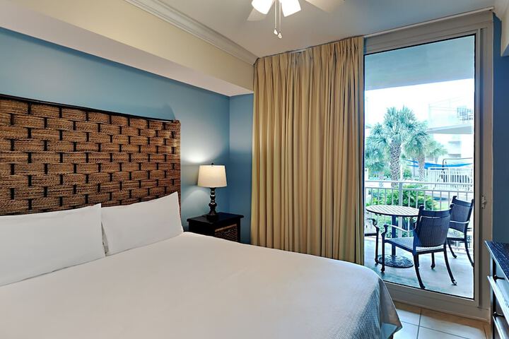 Room 2 of 68