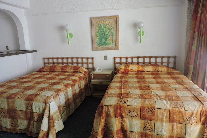 Room 2 of 29