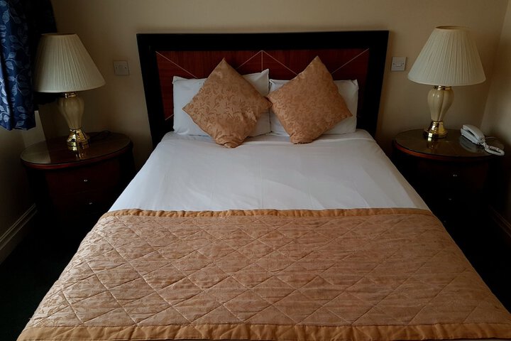 Room 5 of 23