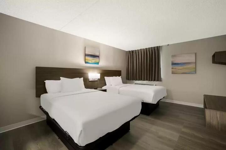 2 Double Beds (6 of 10)