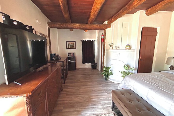 Room 15 of 66