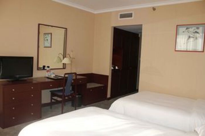 Room 56 of 91