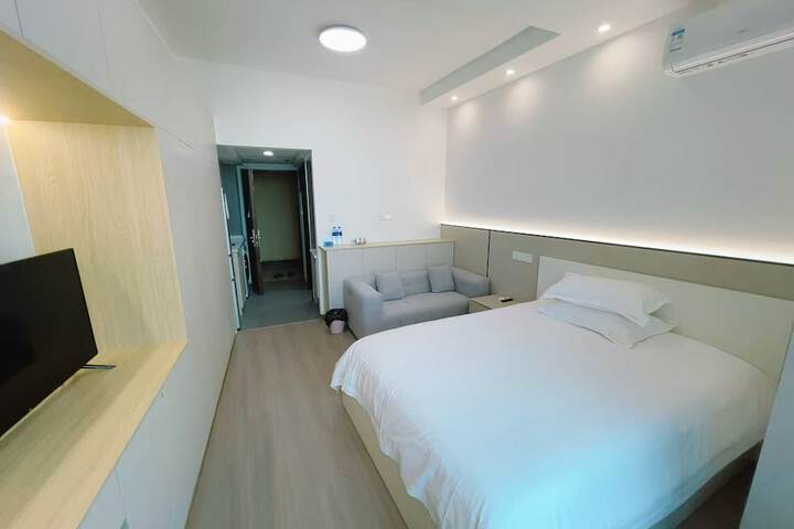 Room 18 of 63
