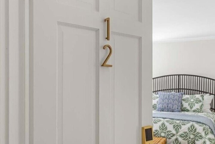 Room 38 of 84