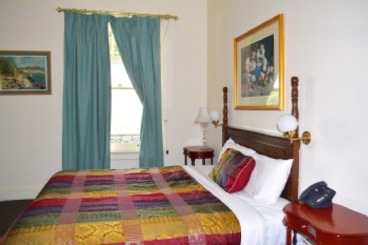 Room 694 of 768
