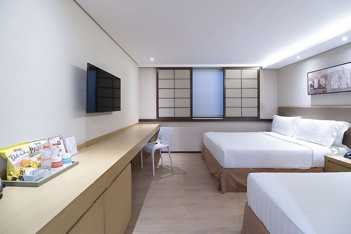 Room 18 of 63