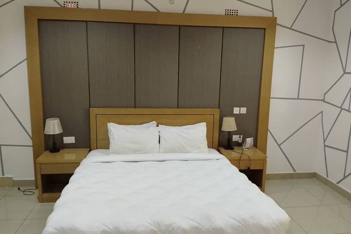 Room 18 of 35