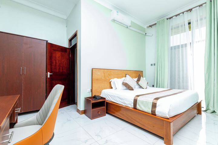 Room 2 of 36