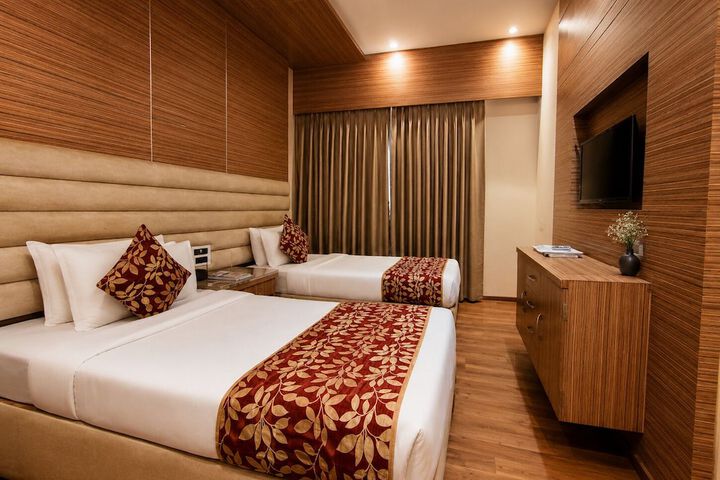 Room 4 of 31