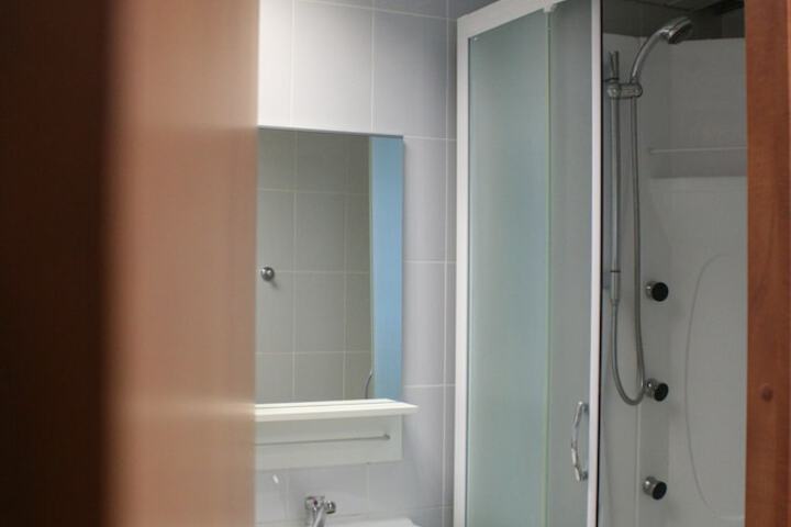 Room 26 of 35