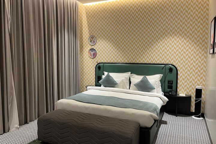 Room 2 of 47