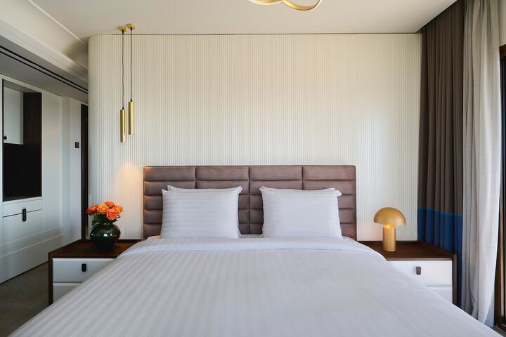 Room 125 of 400