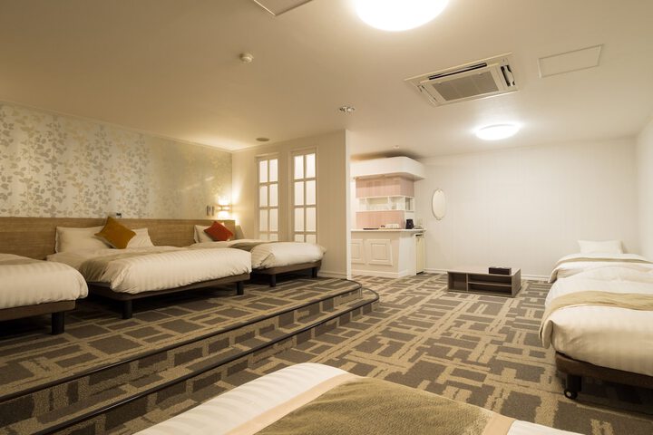 Room 16 of 127