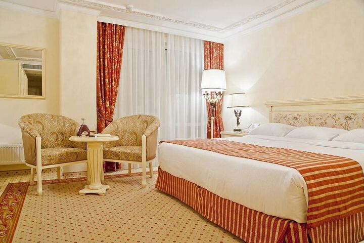 Room 25 of 79