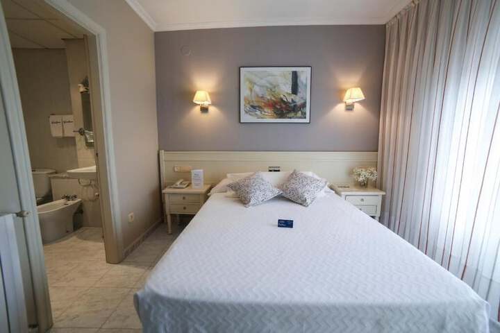Room 7 of 26