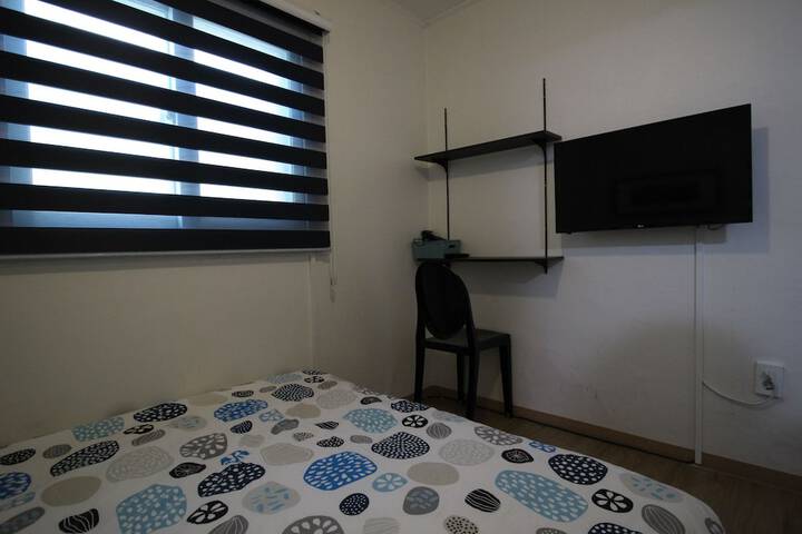 Room 12 of 86