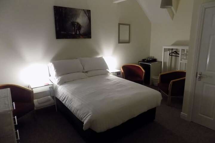 Room 9 of 24