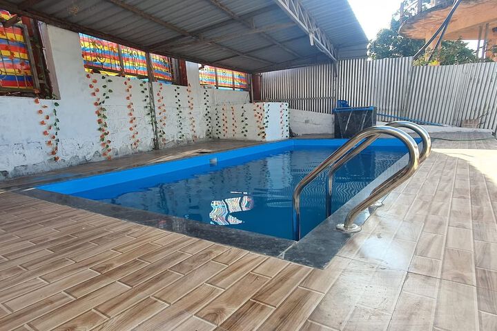Pool 23 of 27