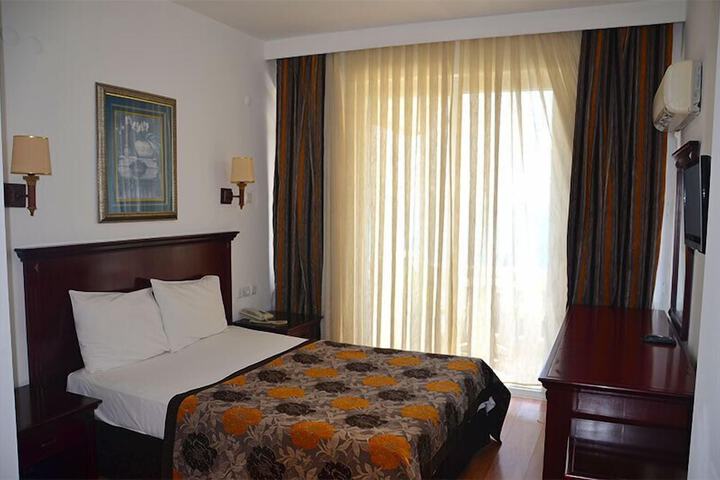 Room 9 of 26