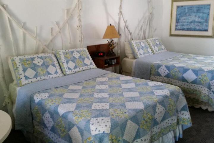 Deluxe Room 2 Double Beds Refrigerator, Microwave Ground Floor (6 of 6)