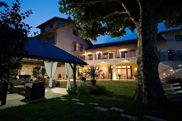 Hotel 56 of 57