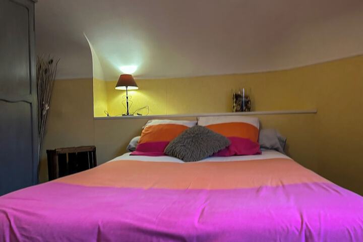 Room 15 of 52