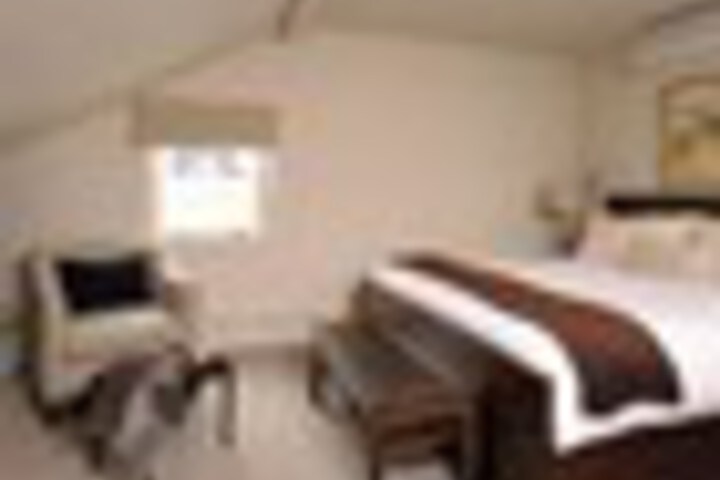 Room 98 of 279