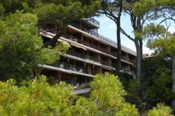 Hotel 14 of 27