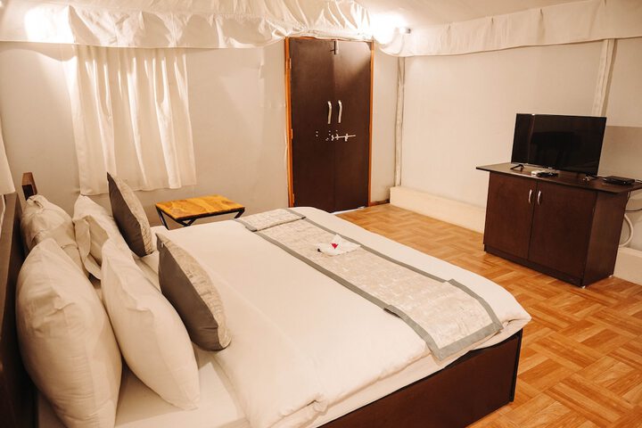 Room 26 of 112