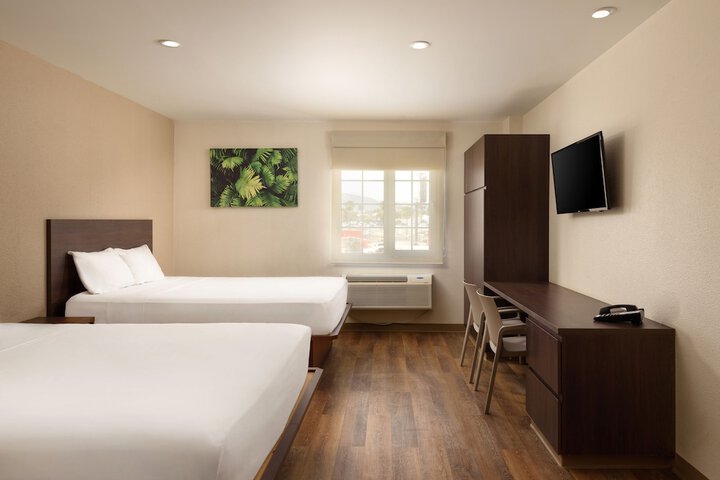 Room 8 of 30