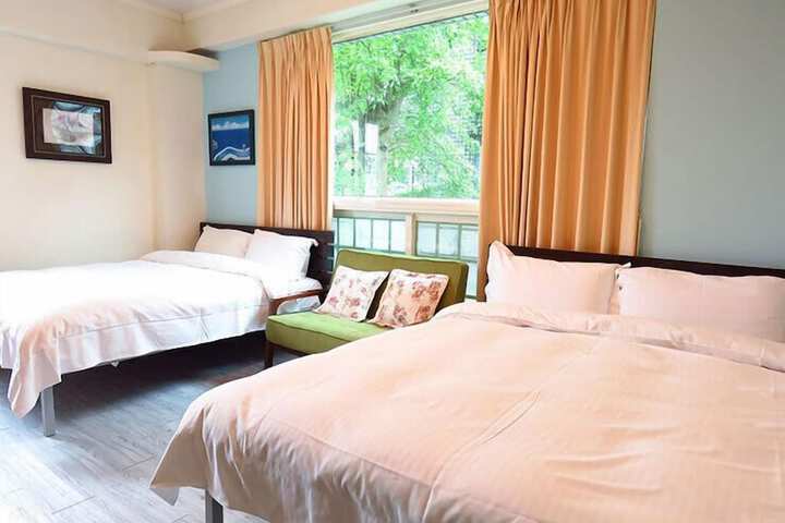 Room 3 of 17