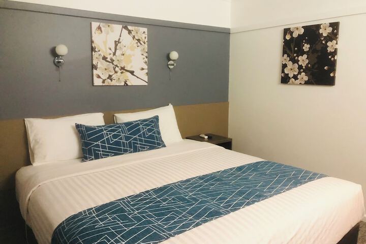 Room 16 of 78