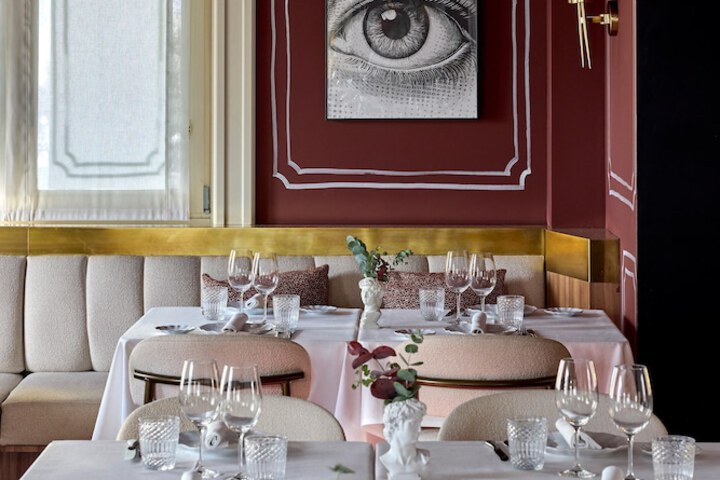 Dining 44 of 55