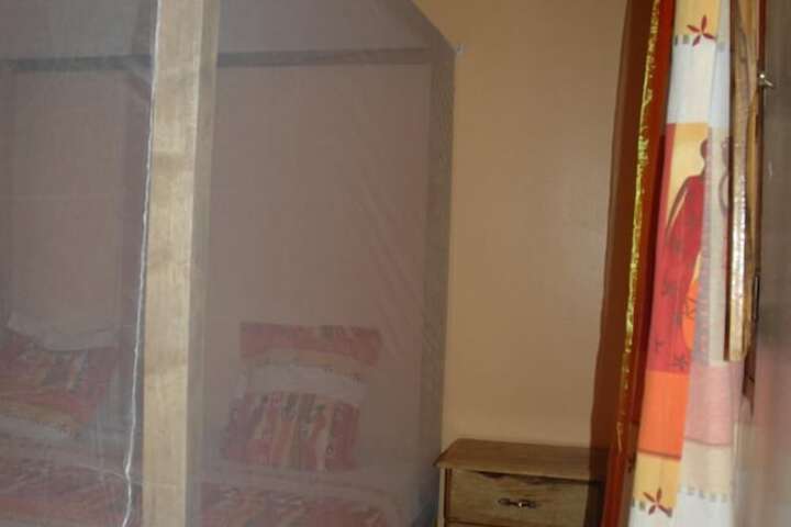 Room 8 of 35