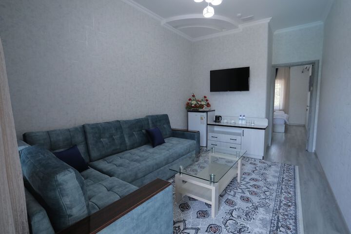 Room 4 of 19
