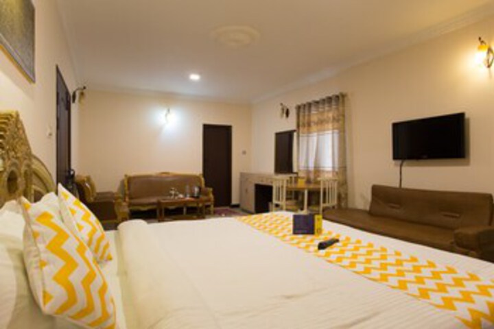 Room 15 of 32