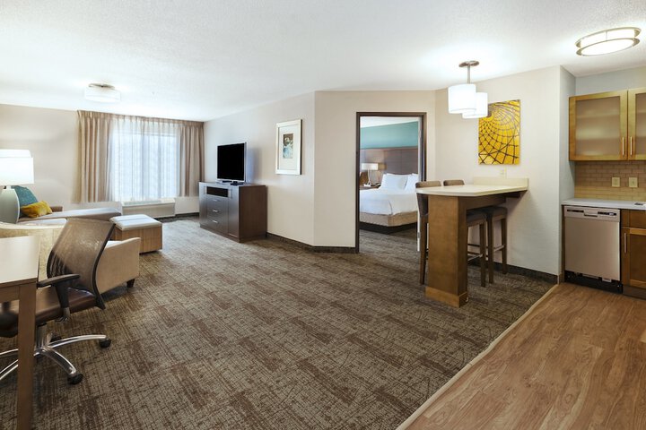 1 King Studio Suite (21 of 41)