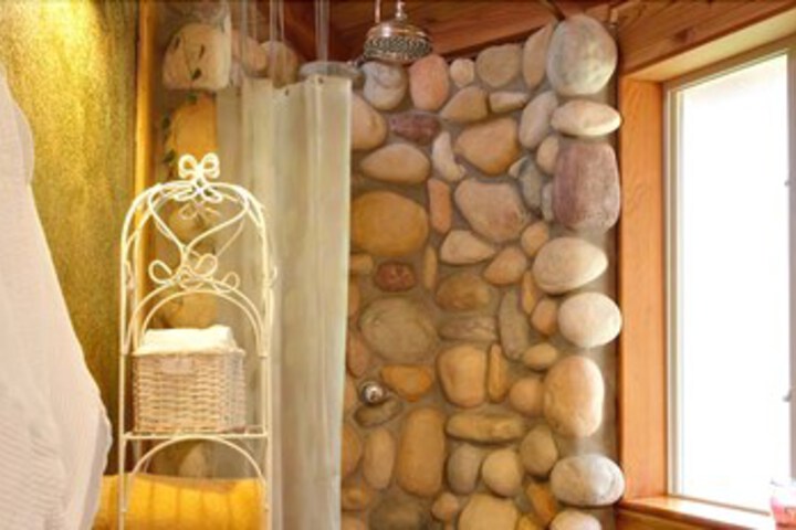 Room 3 of 21