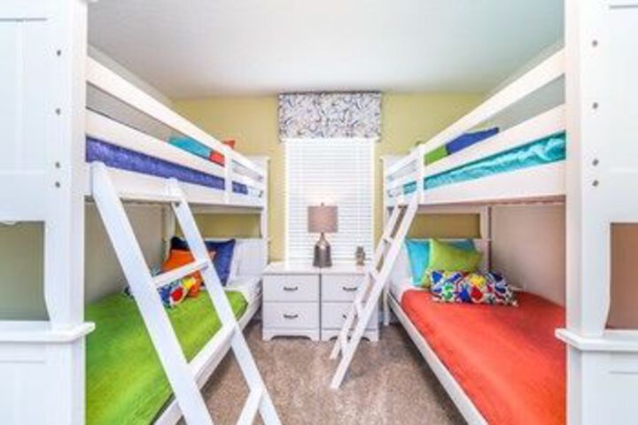Room 4 of 30