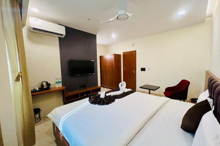 Room 10 of 17