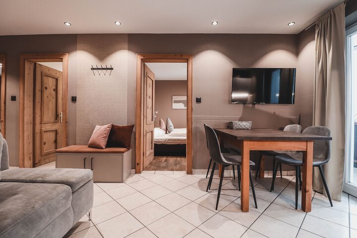 Room 15 of 119