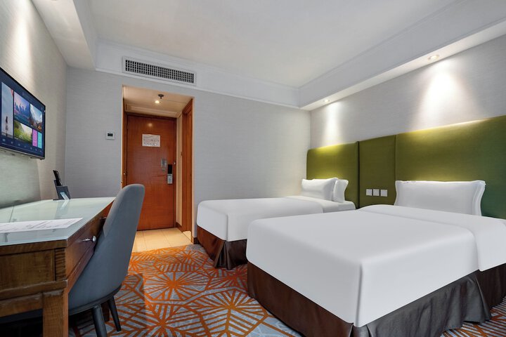 Room 54 of 103