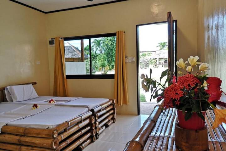 Room 6 of 35