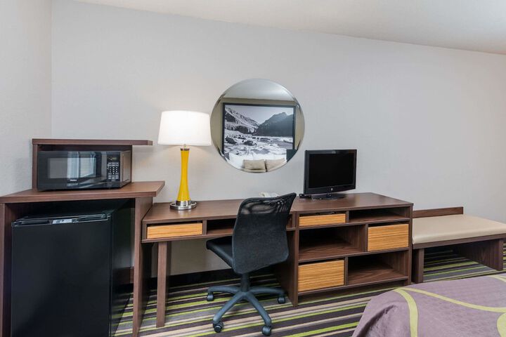 Room 5 of 20
